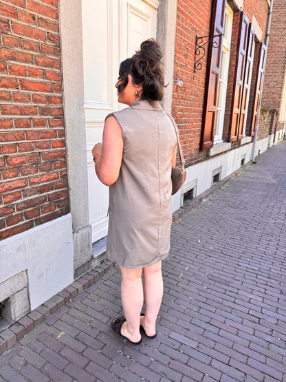 Jurk Suze taupe