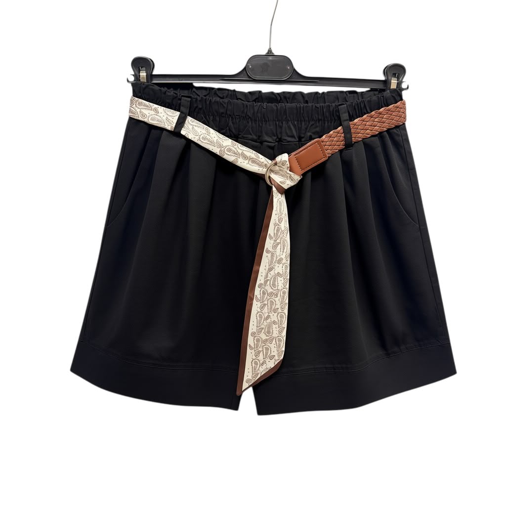Short Paula Zwart